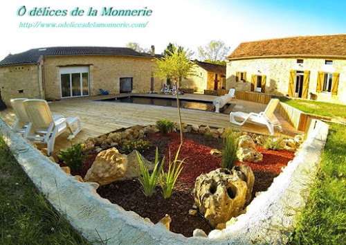 Lodge Ô Délices de la Monnerie : Chambres d'hôtes de charme et spa en Dordogne Bourgnac