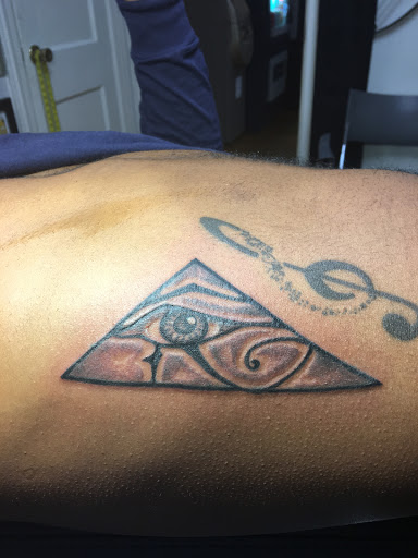 Tattoo Shop «Black Cloud Tattoo Piercing and Supply», reviews and photos, 2814 The Plaza, Charlotte, NC 28205, USA