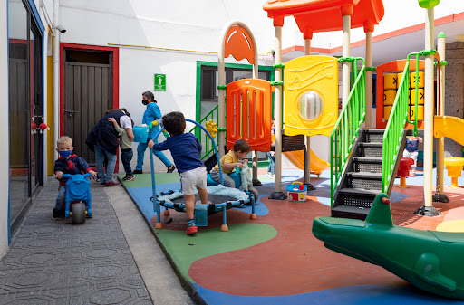 Mecano Kindergarten y Estancia Infantil