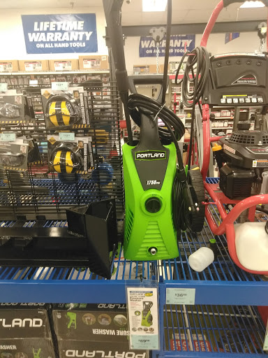 Hardware Store «Harbor Freight Tools», reviews and photos, 3709 Farmington Dr, Greensboro, NC 27407, USA