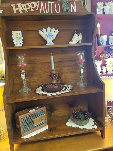 Antique Store «Antiques & Rusty Relics», reviews and photos, 3570 Fancher Rd, Holley, NY 14470, USA