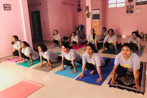 Yoga Pushpa image