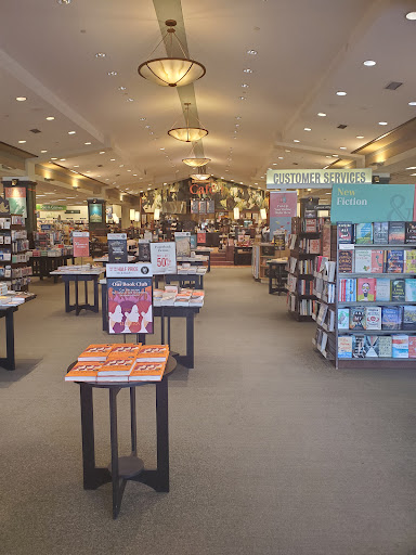 Book Store «Barnes & Noble», reviews and photos, 4300 Montgomery Rd, Ellicott City, MD 21043, USA