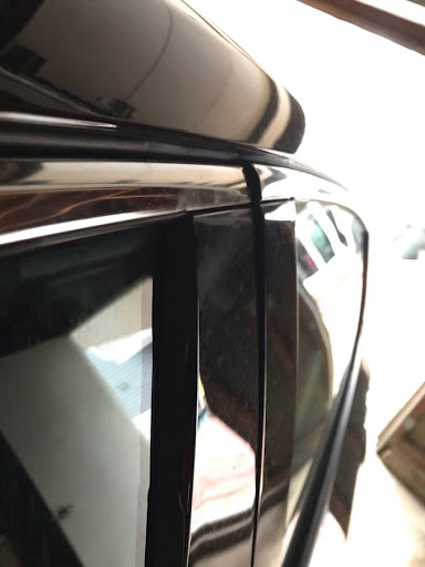 Auto Body Shop «Gerber Collision & Glass», reviews and photos, 830 W Belvidere Rd, Round Lake, IL 60073, USA