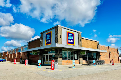 Supermarket «ALDI», reviews and photos, 3340 Three Oaks Rd, Cary, IL 60013, USA