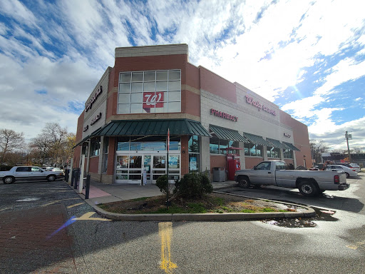 Drug Store «Walgreens», reviews and photos, 241 N Washington Ave, Bergenfield, NJ 07621, USA
