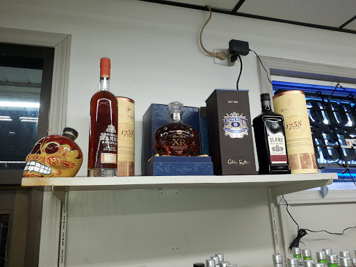 Liquor Store «Vette City Liquors», reviews and photos, 3018 Louisville Rd, Bowling Green, KY 42101, USA