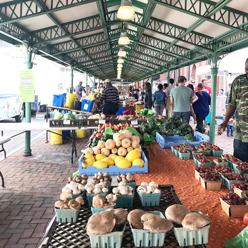 Gourmet Grocery Store «Eastern Market», reviews and photos, 225 7th St SE, Washington, DC 20003, USA