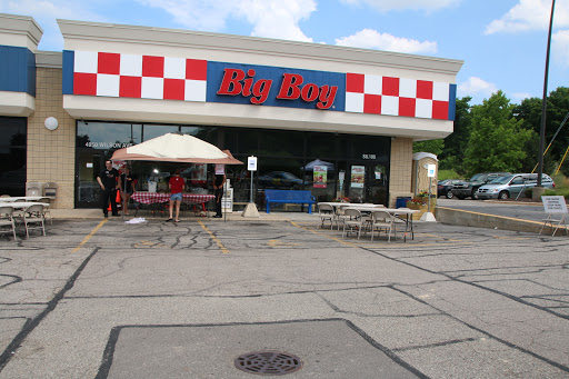 Auto Body Shop «Auto Body Xperts», reviews and photos, 3483 Highland Dr, Hudsonville, MI 49426, USA