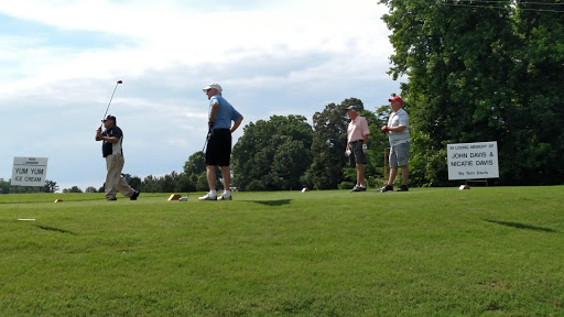 Golf Course «Crooked Tree Golf Course», reviews and photos, 7665 Caber Rd, Browns Summit, NC 27214, USA