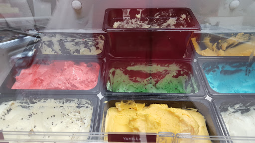 Ice Cream Shop «Carvel», reviews and photos, 419 N Central Ave, Hartsdale, NY 10530, USA