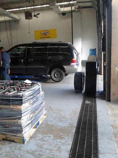 Tire Shop «Walmart Tires & Auto Parts», reviews and photos, 1801 W Lincoln St, Harlingen, TX 78552, USA