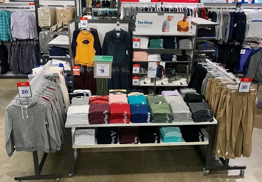 Clothing Store «Old Navy», reviews and photos, 3131 E Main St, Mohegan Lake, NY 10547, USA