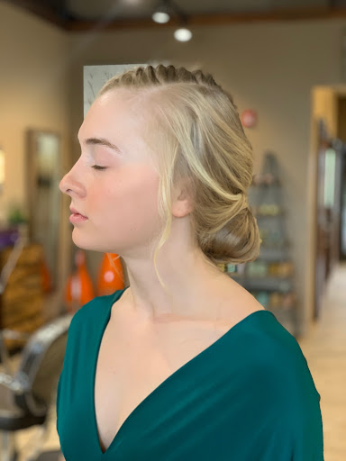 Beauty Salon «Artizan Salon», reviews and photos, 21430 SW Langer Farms Pkwy #152, Sherwood, OR 97140, USA