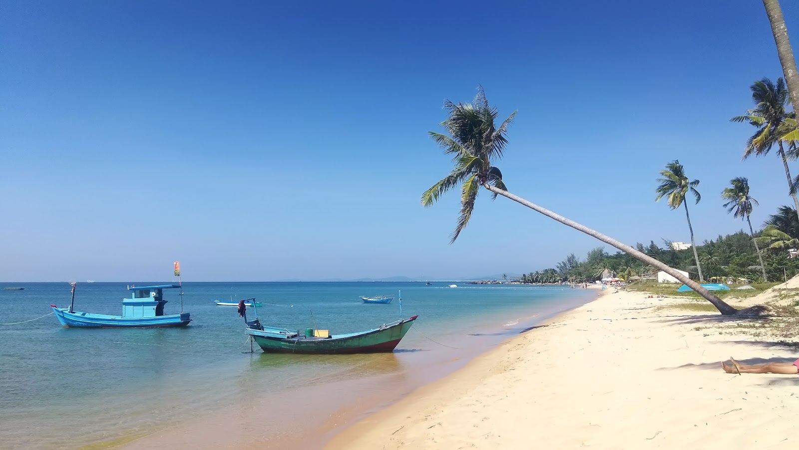 Foto van Thai Tan Tien met fijne beige zand oppervlakte