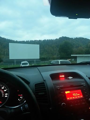 Drive-in Movie Theater «Twin City Drive-In Theatre», reviews and photos, 2512 Volunteer Pkwy, Bristol, TN 37620, USA