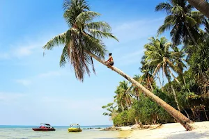 Pantai Tanjung Gelam image