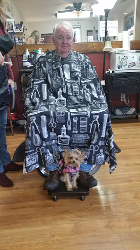 Barber Shop «Troutdale Barber Shop», reviews and photos, 146 Buxton Rd, Troutdale, OR 97060, USA