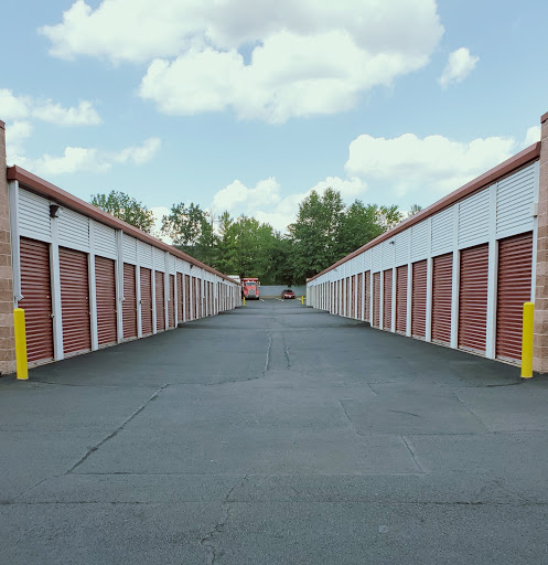 Self-Storage Facility «Backlick Self Storage», reviews and photos, 6880 Commercial Dr, Springfield, VA 22151, USA