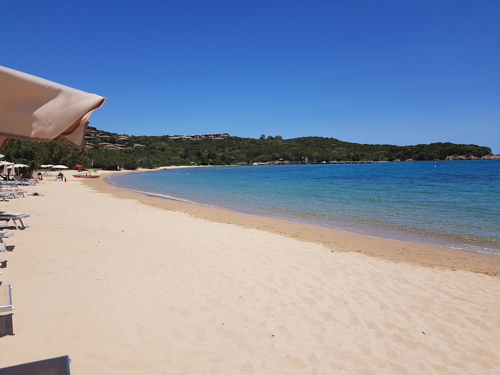 Zdjęcie Plaża Vena Longa z powierzchnią jasny, drobny piasek