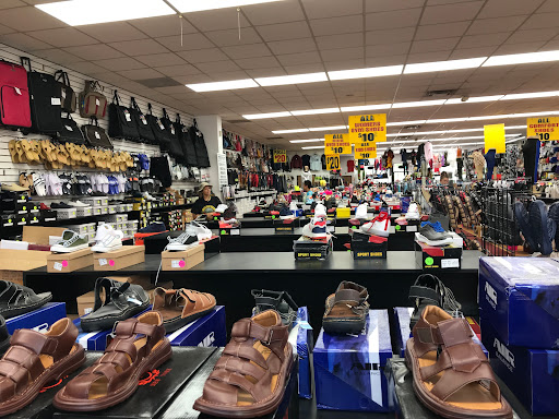 Shoe Store «Lizzys Shoes», reviews and photos, 4930 Schaefer Rd, Dearborn, MI 48126, USA