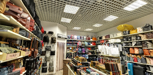 Recenze na PROSCH BAGS v Karlovy Vary - Prodejna použitého oblečení