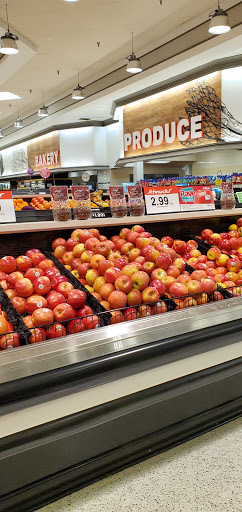 Grocery Store «Schnucks», reviews and photos, 109 N Mattis Ave, Champaign, IL 61821, USA