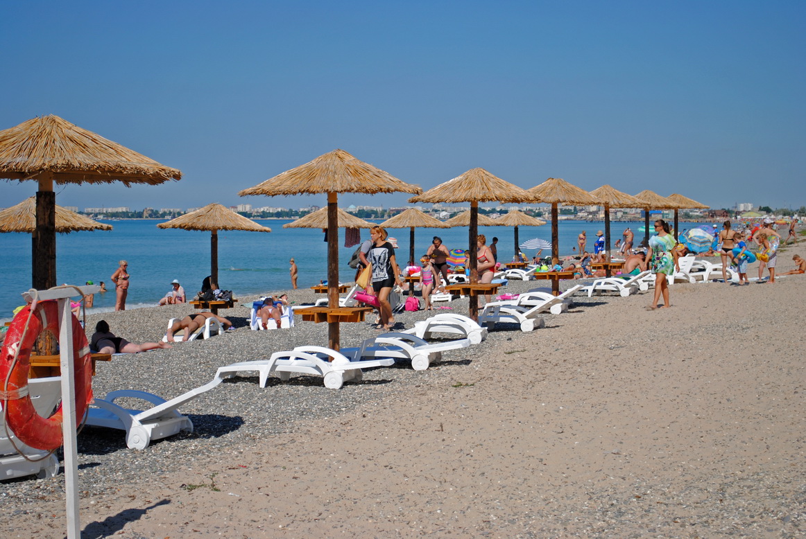 Foto de Evpatoria beach y el asentamiento