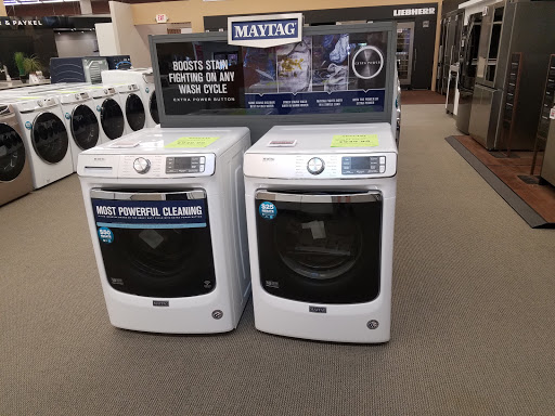 Appliance Store «Albert Lee Appliance - Tukwila», reviews and photos, 404 Strander Blvd, Tukwila, WA 98188, USA