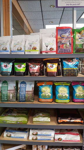 Pet Supply Store «The Grateful Dog Pet Supplies», reviews and photos, 259 N Broad St, Brevard, NC 28712, USA