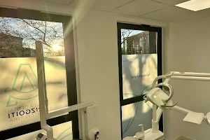 Clínica Dental Arizgoiti image