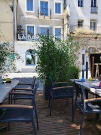 Atmosphère du Café et restaurant de grillades bistrot grill les dauphins à Bourg-Saint-Andéol - n°3