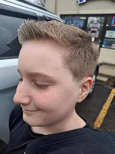 Barber Shop «Grand Slam Barber Shop», reviews and photos, 9154 Fenton Rd, Grand Blanc, MI 48439, USA