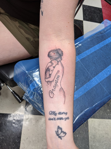 Tattoo Shop «Artistry In Motion», reviews and photos, 230 E Walnut St, North Vernon, IN 47265, USA