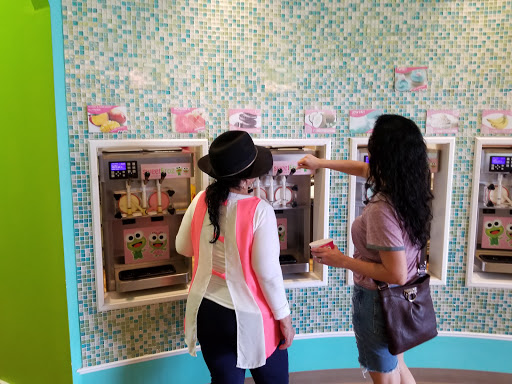 Frozen Yogurt Shop «Sweet Frog», reviews and photos, 9073 Staples Mill Rd, Henrico, VA 23228, USA