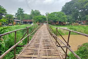 Pai Bamboo Bridge image