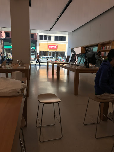 Apple Bay Street image