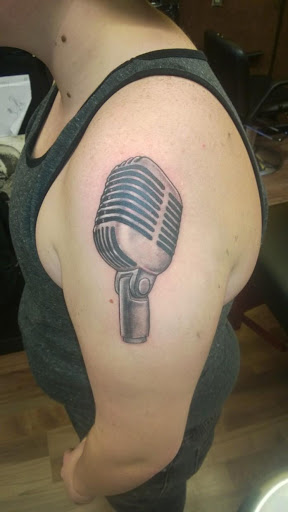 Tattoo Shop «Golden Guns Tattoo», reviews and photos, 900 Holman Way, Sparks, NV 89431, USA