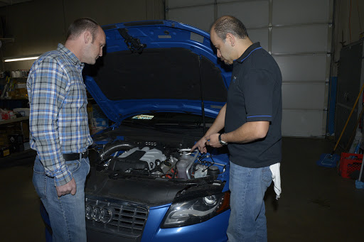 Auto Repair Shop «Hillside Imports», reviews and photos, 4402 SW Beaverton Hillsdale Hwy, Portland, OR 97221, USA