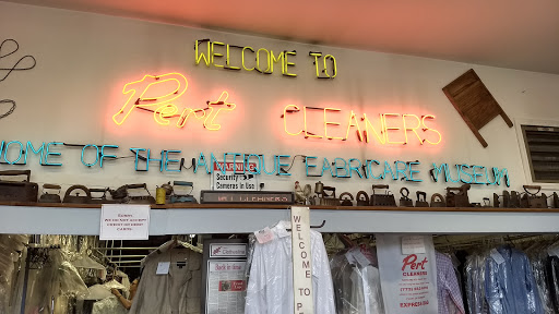 Dry Cleaner «Pert Cleaners», reviews and photos, 4213 W Irving Park Rd, Chicago, IL 60641, USA