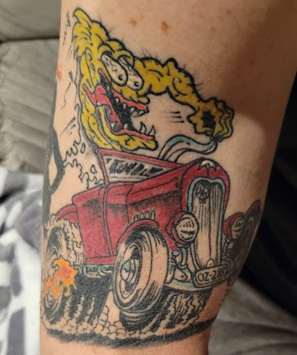 Tattoo Shop «Vivid Ink», reviews and photos, 2375 N Cedar St # C, Holt, MI 48842, USA