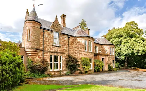 McArthur Manor image