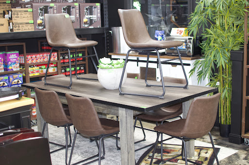 Home Goods Store «Yard Sale USA», reviews and photos, 562 Nissan Dr, Smyrna, TN 37167, USA