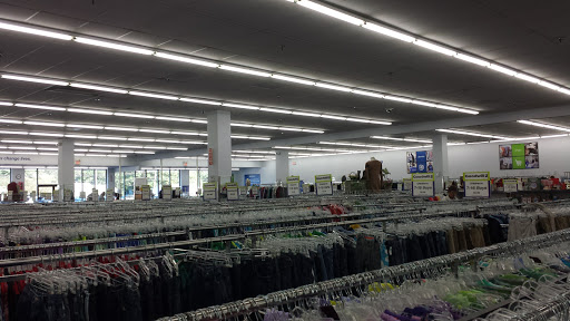 Thrift Store «Goodwill Windsor Woods Retail Store», reviews and photos, 229 S Rosemont Rd, Virginia Beach, VA 23452, USA