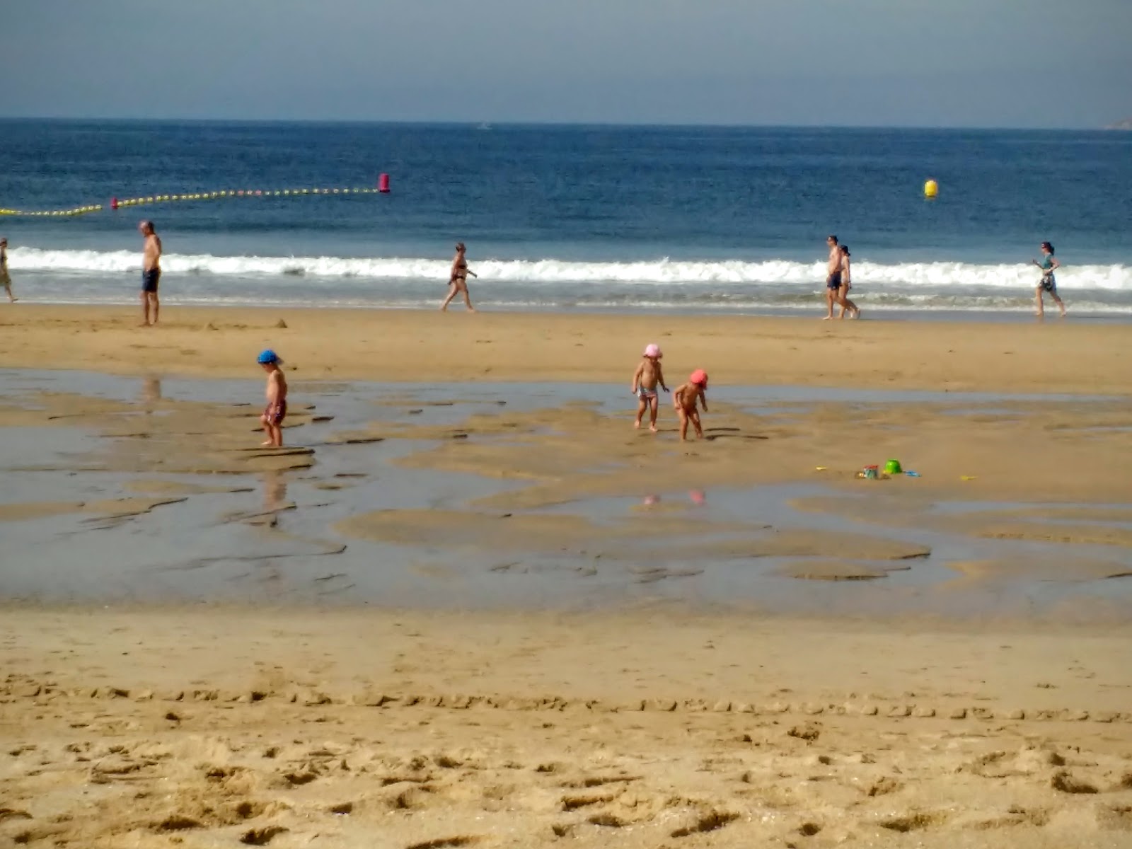 Foto de Montalvo beach y el asentamiento