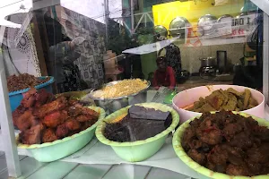 Nasi Kuning Mama Sauqi image