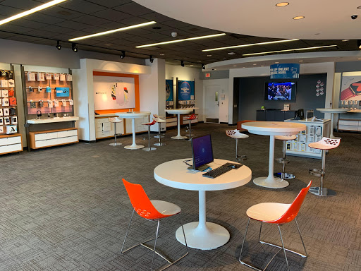 Cell Phone Store «AT&T», reviews and photos, 2132 Ford Pkwy, St Paul, MN 55116, USA