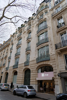HAPPY à Paris