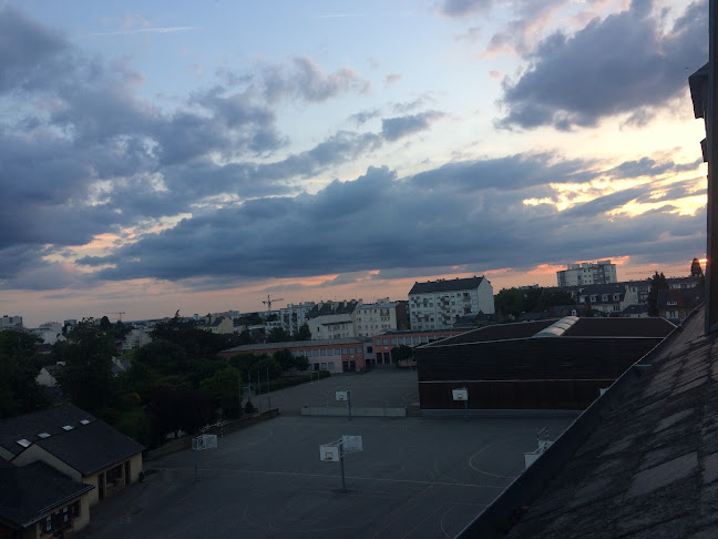 Opinii despre Assomption Collège, Lycée et Prépa în Rennes - École