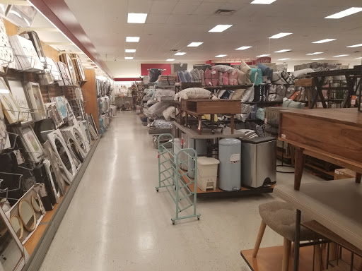 Department Store «T.J. Maxx», reviews and photos, 1260 Stafford Market Pl, Stafford, VA 22556, USA